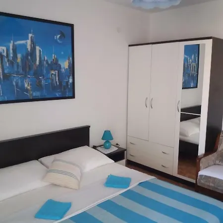 Apartments Erceg Omiš Zewnętrze zdjęcie