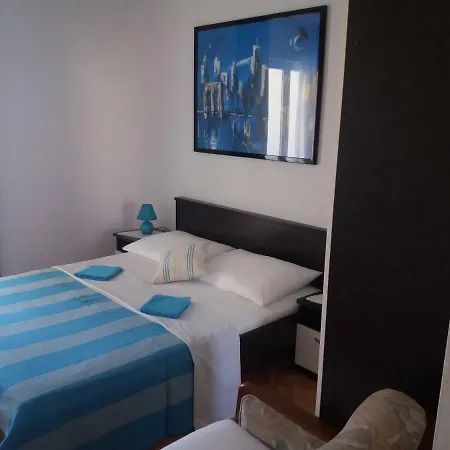 Apartments Erceg Omiš Zewnętrze zdjęcie